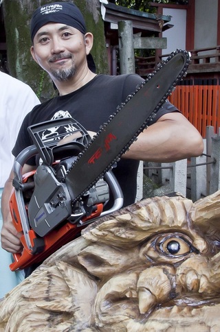 201505020145_3-320x484.jpg
