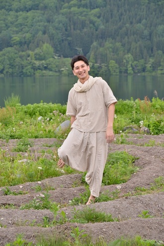 201506011259_1-330x495.jpg